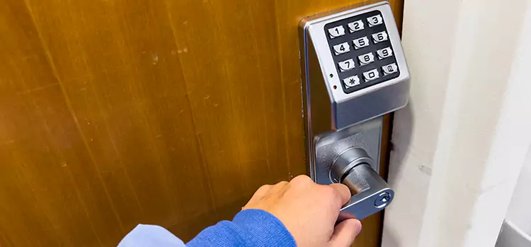 Why Choose Us for Your Keypad Lock Needs in Maplewood, MN?